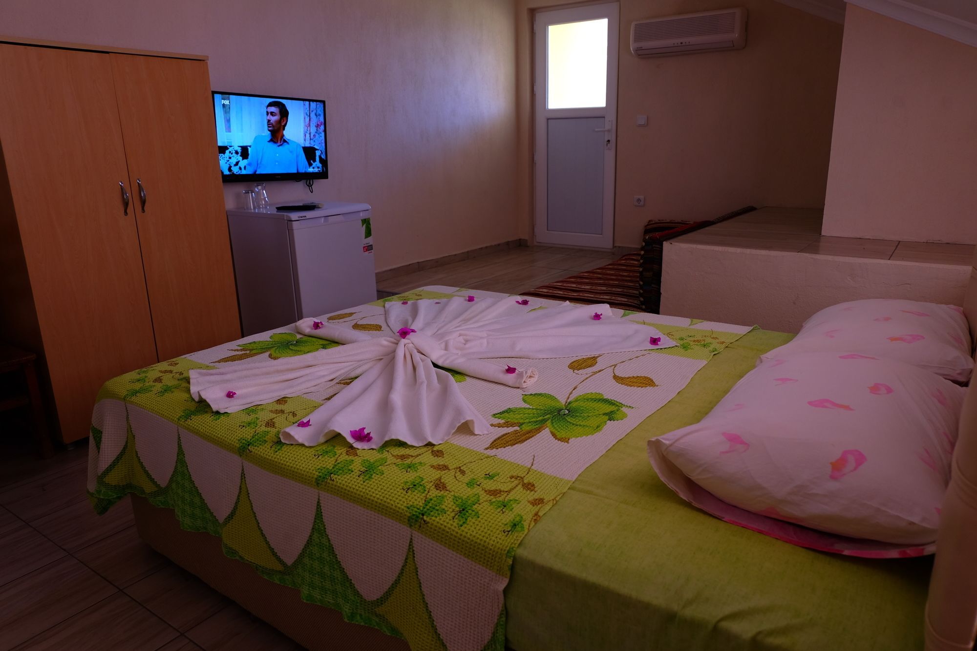 Karaca Apart Hotel ดาลยัน ภายนอก รูปภาพ